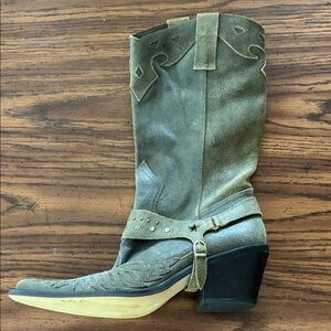 16:12  Vintage MIA Distressed Leather Cowboy Boot